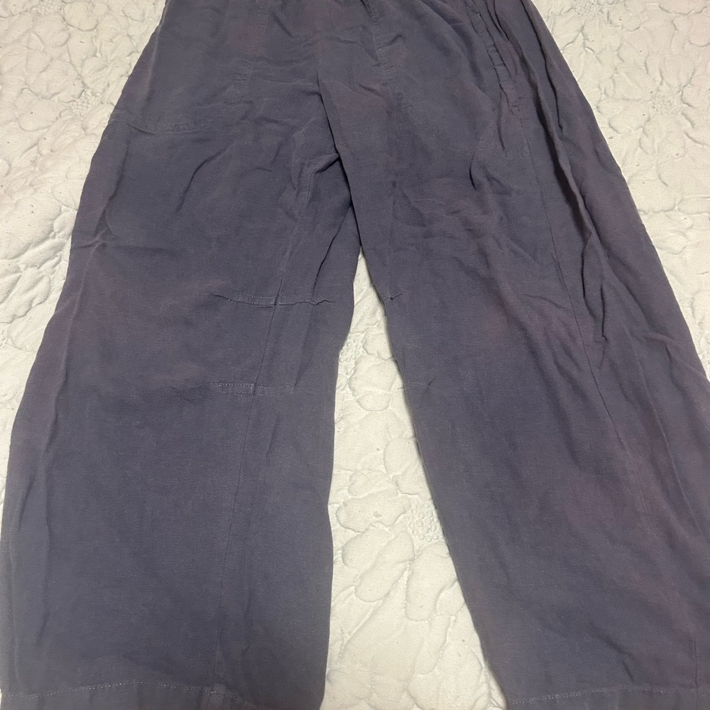 Pilcro Reese Barrel Linen Navy Blue Pants - SIZE M